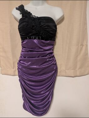 B. Smart Black and Purple One-Shoulder Ruched Dress Embroidered Strap